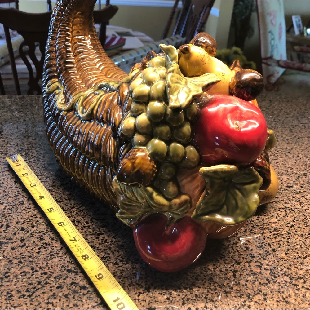 Cornucopia ceramic centerpiece beautifully done